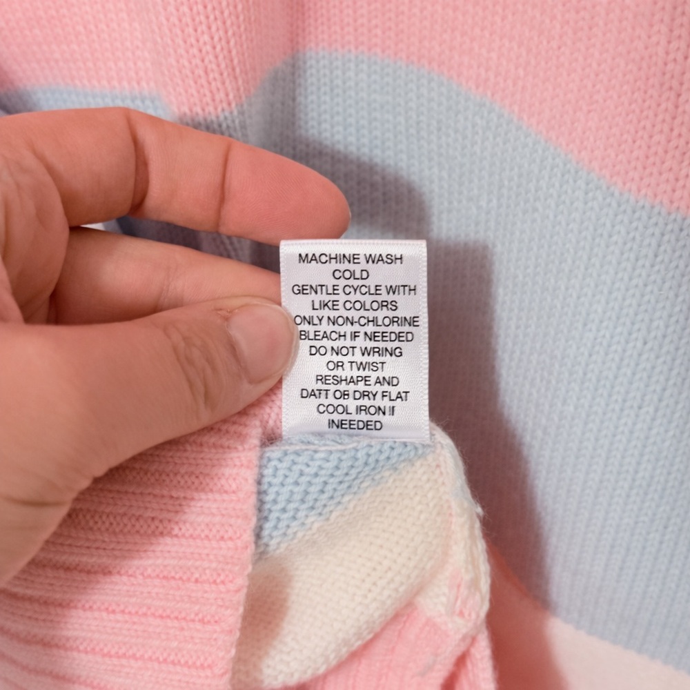 Sincerely Jules “SKI” Oversized Sweater ❄️💗 NWT - Picture 4 of 4